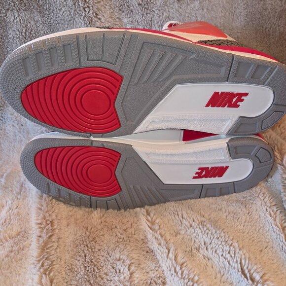 Air Jordan 3 Retro Fire Red (DN3707-160) - Men's sz 13 - Picture 3 of 10